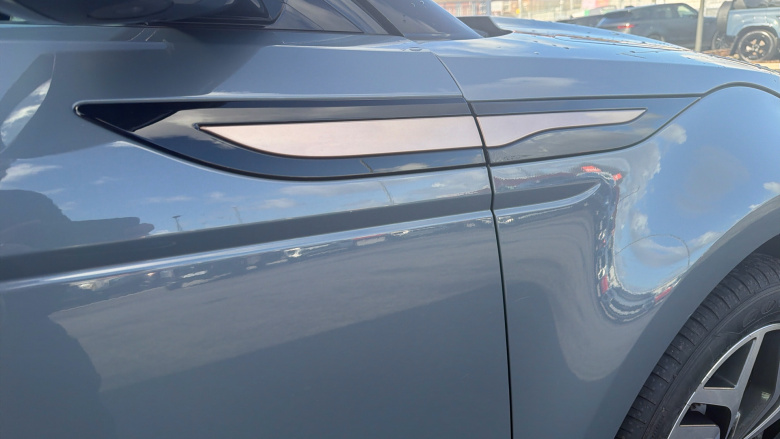 Land Rover Range Rover Evoque 2.0 P250 R-Dynamic SE 5dr Auto Petrol Hatchback